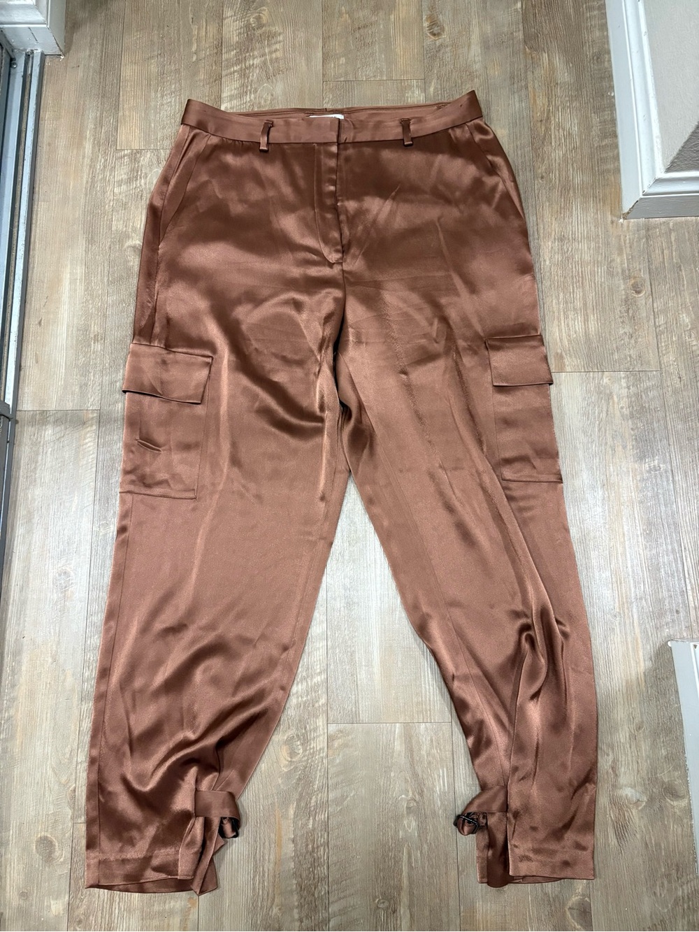 Aritzia / Babaton Satin Cargo Trousers in Copper Brown